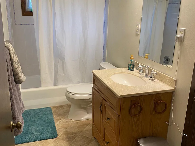 12107 Hunters Ln — Photo 10