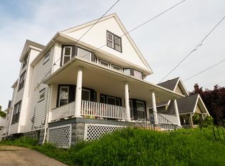 1193 Hall Ave, Lakewood, OH 44107