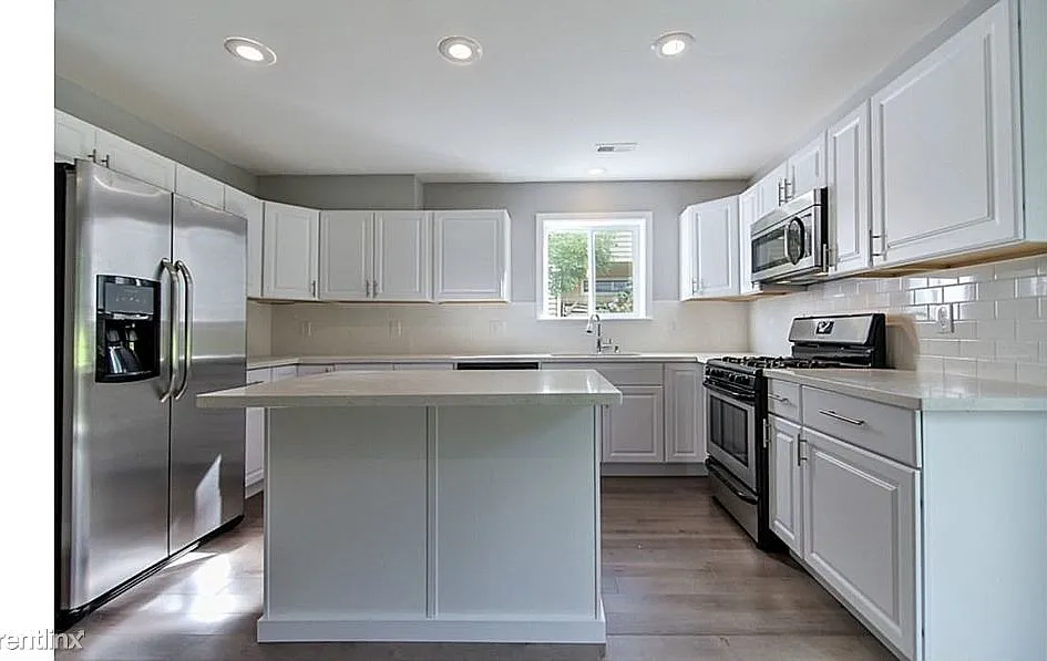 unit B Kitchen