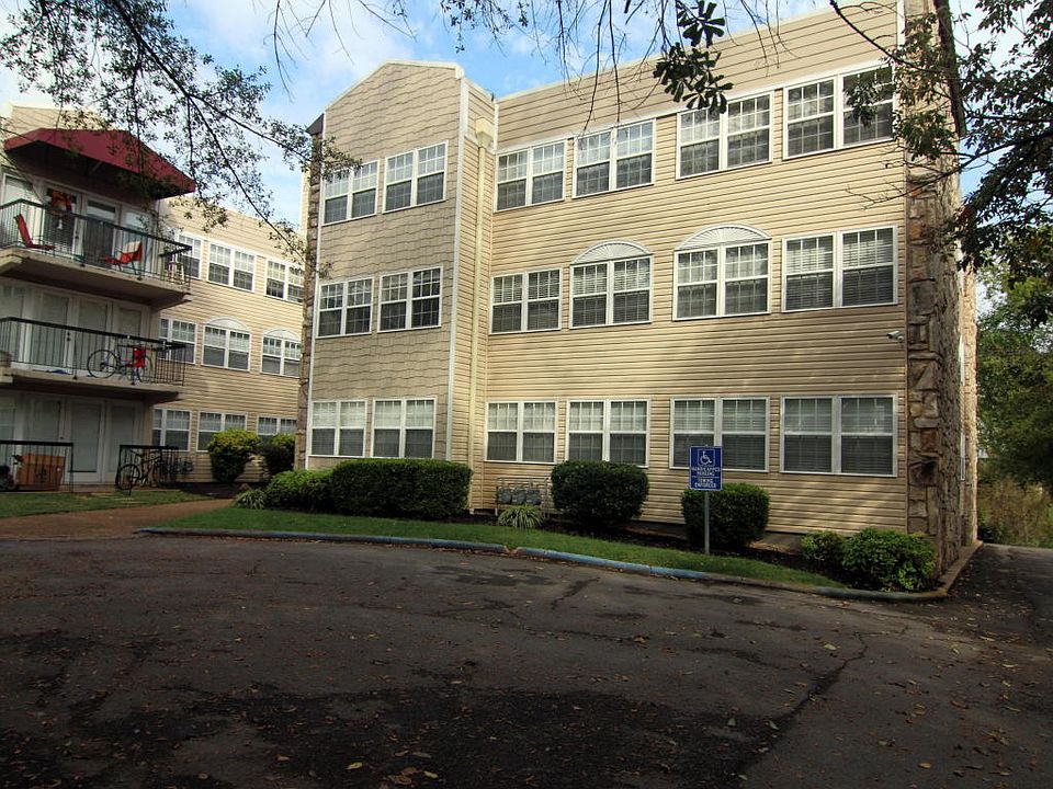 1st image of 2749 Sullins St #A109