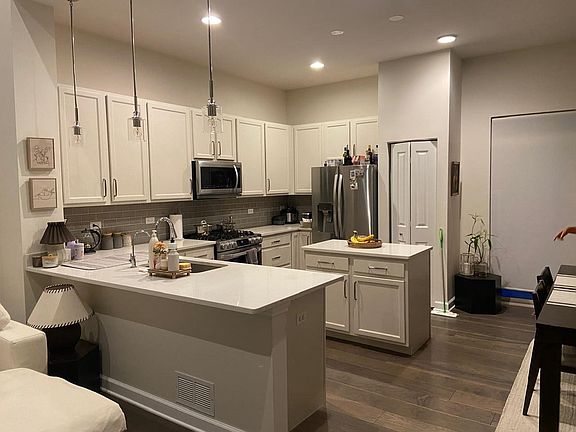 4th image of 513 Pershing Ct #513