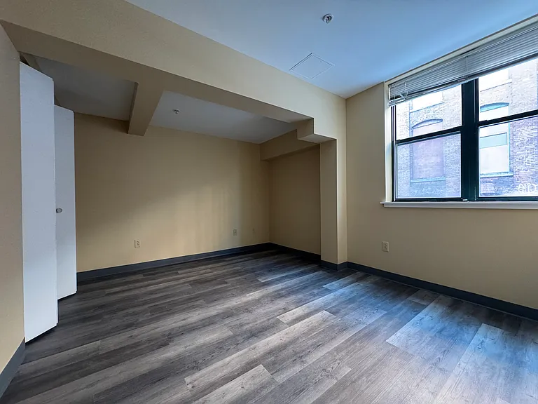 35-101 Chestnut St #301 — Photo 3