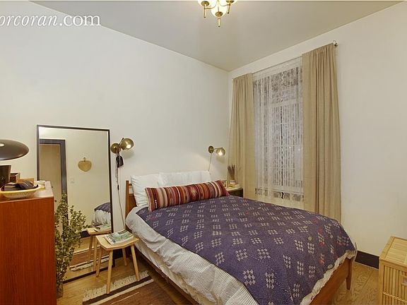 4th image of 35 Clarkson Ave APT 3B