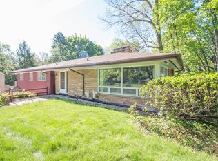 909 Whites Rd, Kalamazoo, MI 49008