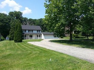 35W118 Fox River Dr, St Charles, IL 60174