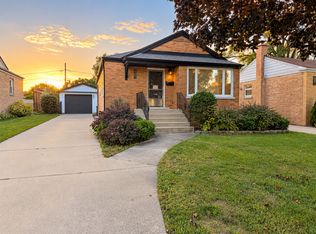 7638 N Olcott Ave, Niles, IL 60714