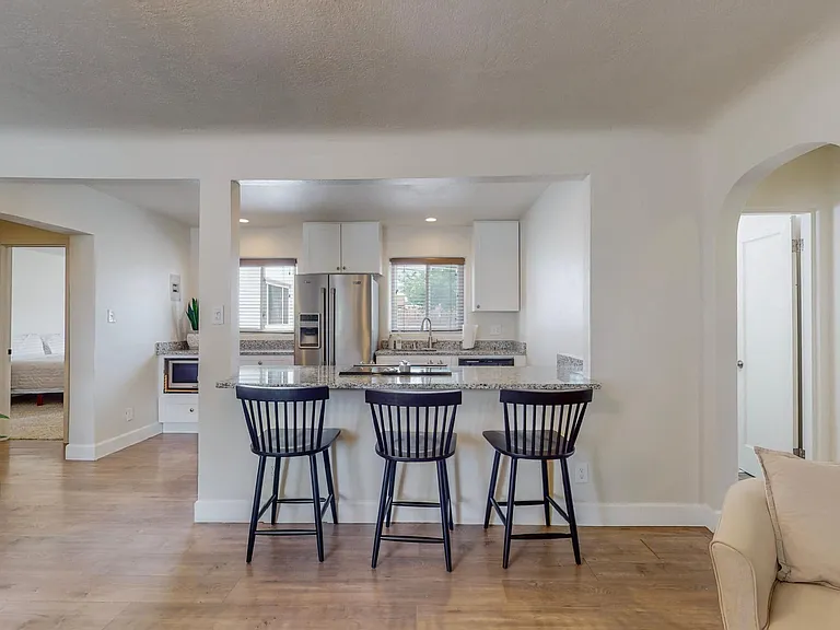 527 Gene Ave NW — Photo 9