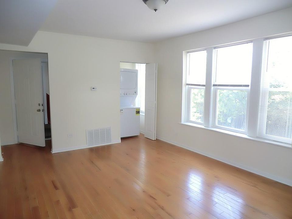 1st image of 6211 N Ravenswood Ave #3F