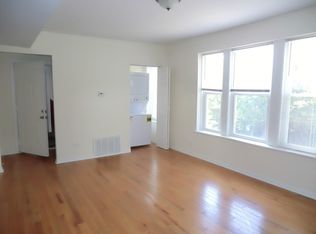 6211 N Ravenswood Ave #3F, Chicago, IL 60660