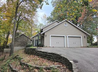 8303 Weller Rd, Cincinnati, OH 45242