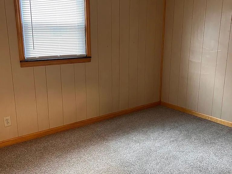 155 N Roanoke Ave — Photo 24