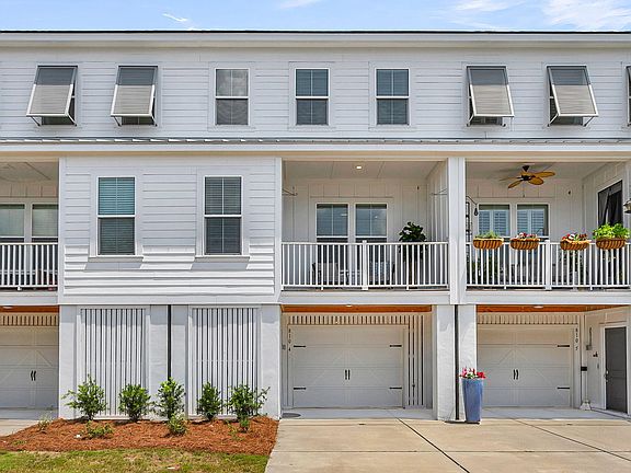 2nd image of 810 Kings Oak Ct Unit 4