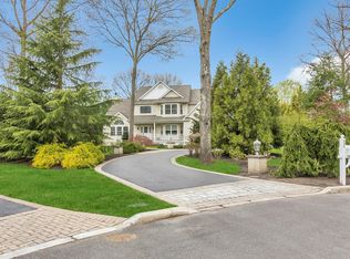 23 Bonarck Ln, Nesconset, NY 11767