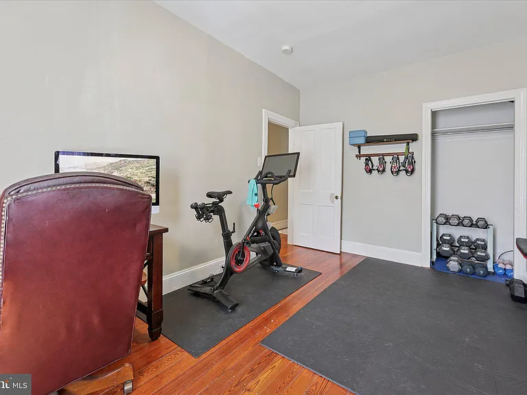 466 Conarroe St #1/2 — Photo 18