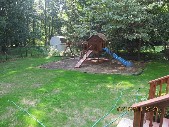 3rd image of 358 N Post Rd