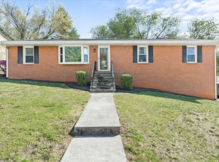 403 Ingal Blvd, Salem, VA 24153
