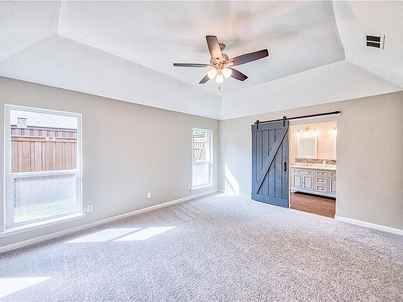 5th image of 2316 Decator Dr