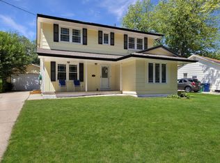 3916 78th St, Urbandale, IA 50322