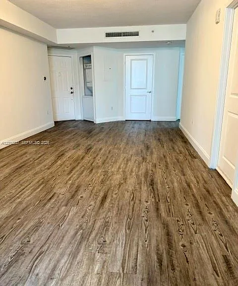 170 SE 14th St #1205 — Photo 10