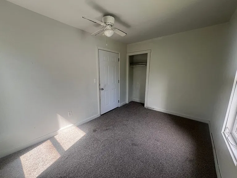 535 Locust Ave — Photo 5
