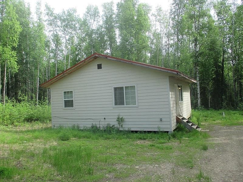 1st image of 320 Little Chena Dr