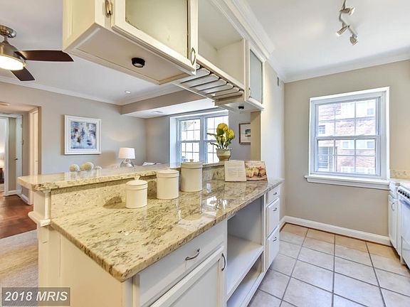 5th image of 1315 N Ode St APT 702