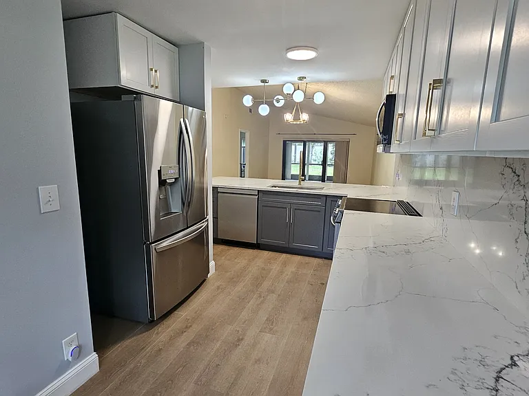 3752 Arelia Dr S — Photo 21
