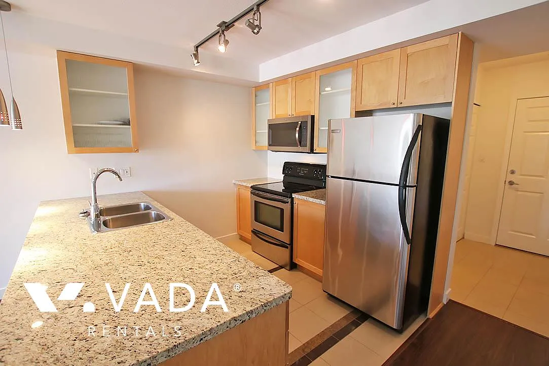 702 East King Edward Avenue Vancouver — Photo 4