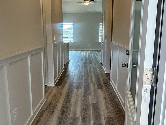 5th image of 4013 Plymouth Ln