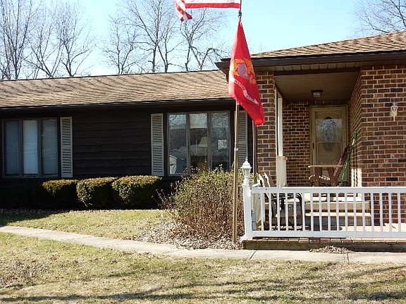 3rd image of 1409 Apple Valley Dr