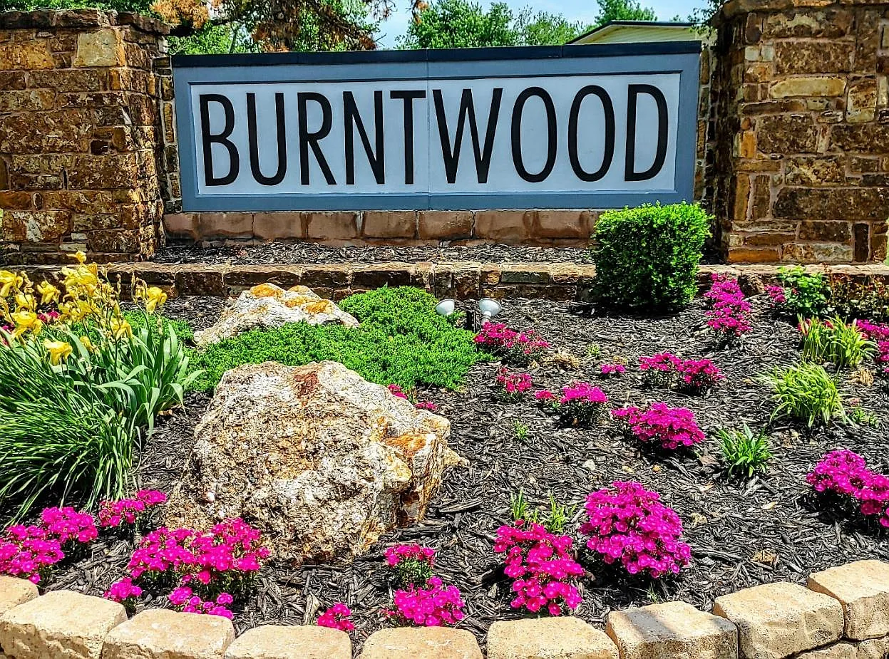 Burntwood — Photo 2