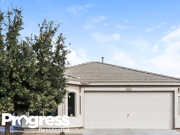 3rd image of 40454 W Sanders Way