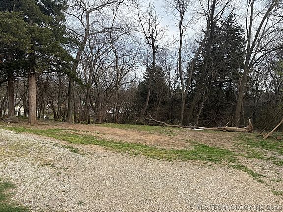 4th image of 609 S Mullins Ave