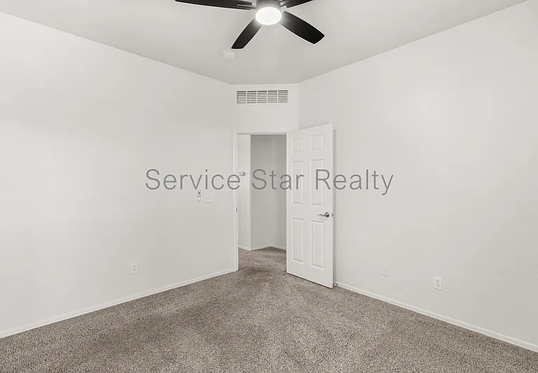 10122 W Albeniz Pl — Photo 25
