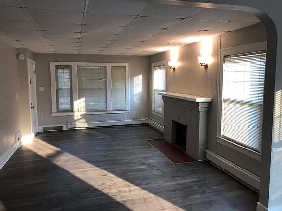 3rd image of 2675 Military St #1