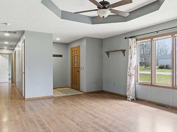 3rd image of 1405 Hereford Drive