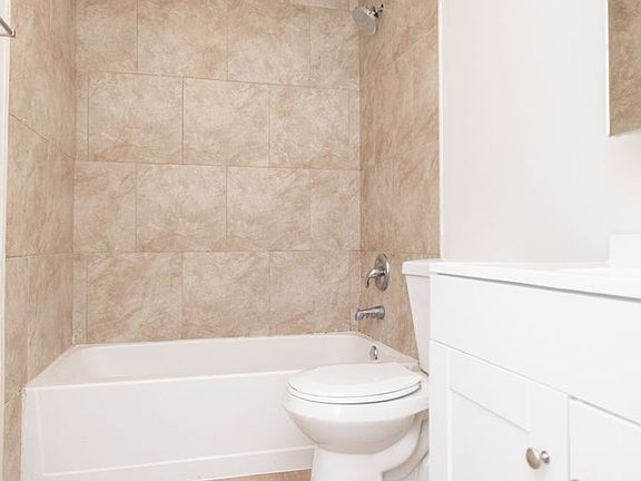 4th image of 2218 Gina St APT B
