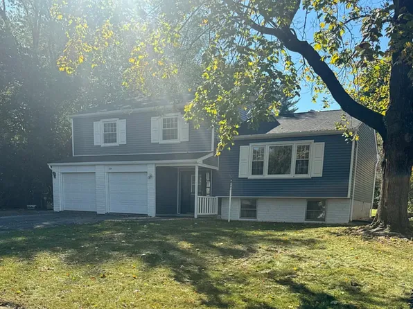 520 Hedgerow Ln, Lancaster, PA 17601