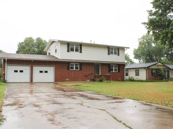 1512 Donald Ave, Ponca City, OK 74604