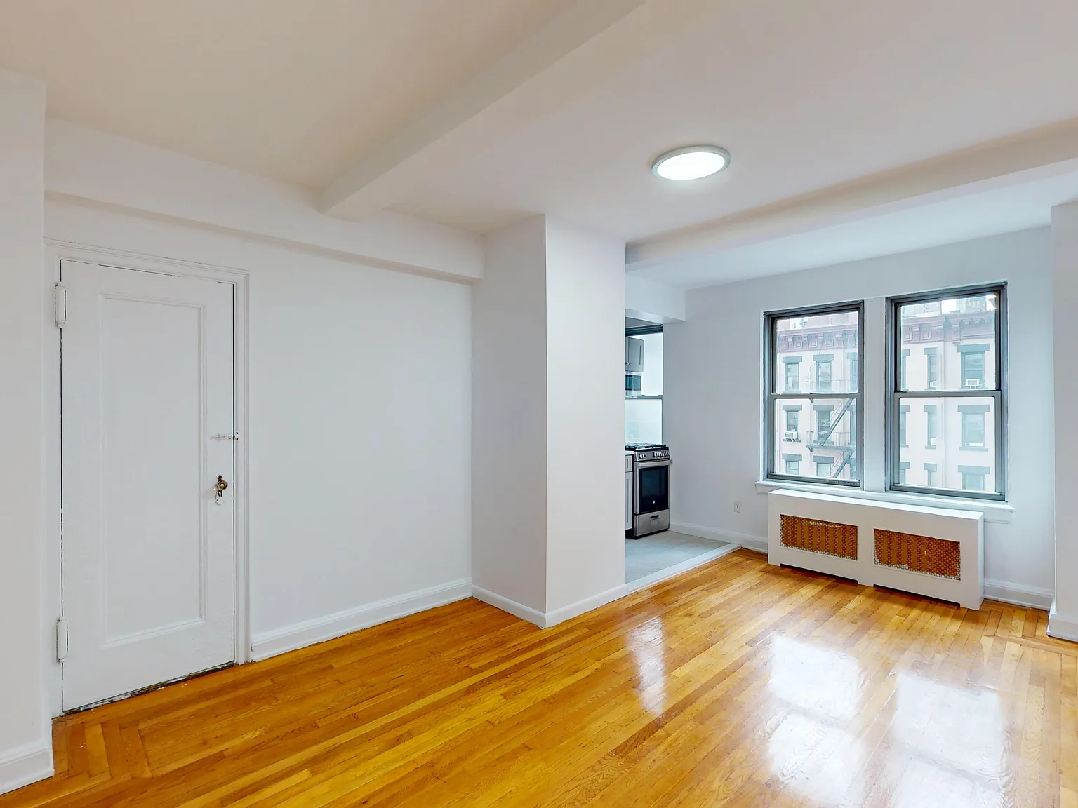 301 East 38th Street — Photo 3