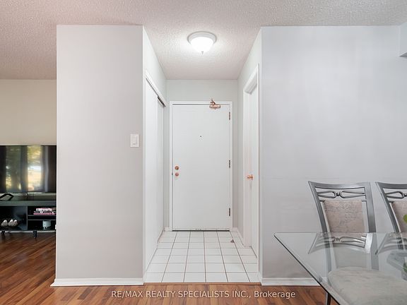 4th image of 95 Trailwood Dr Unit 612