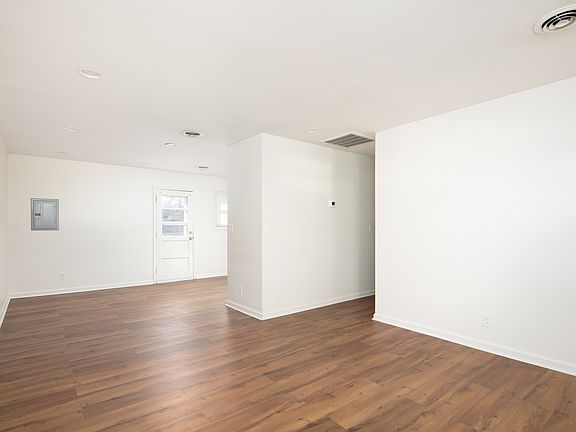 5th image of 2116 Saint Teresa Dr