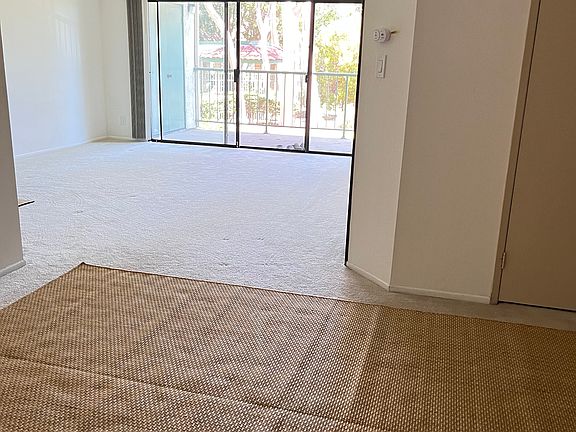 5th image of 2102 Apricot Dr