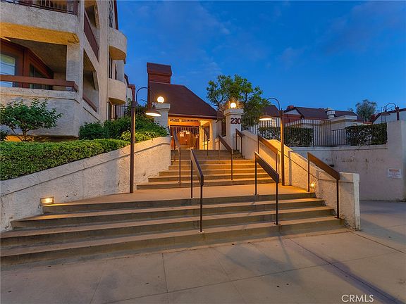 2nd image of 230 Bethany Rd APT 237