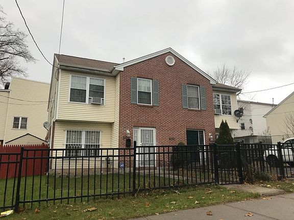 2nd image of 598-600 15th Ave