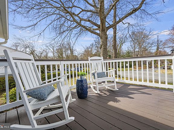 3rd image of 119 Meade Dr