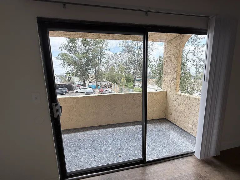 12521 Saticoy St #4 — Photo 5