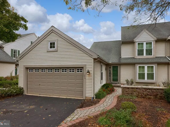 1274 Crestview Dr, Denver, PA 17517