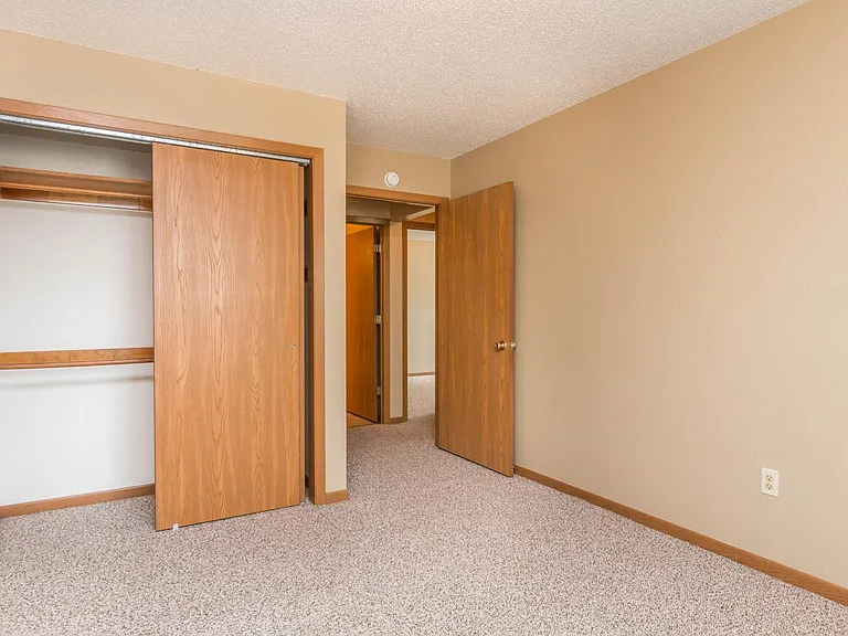 Campus View Apartments — Photo 18