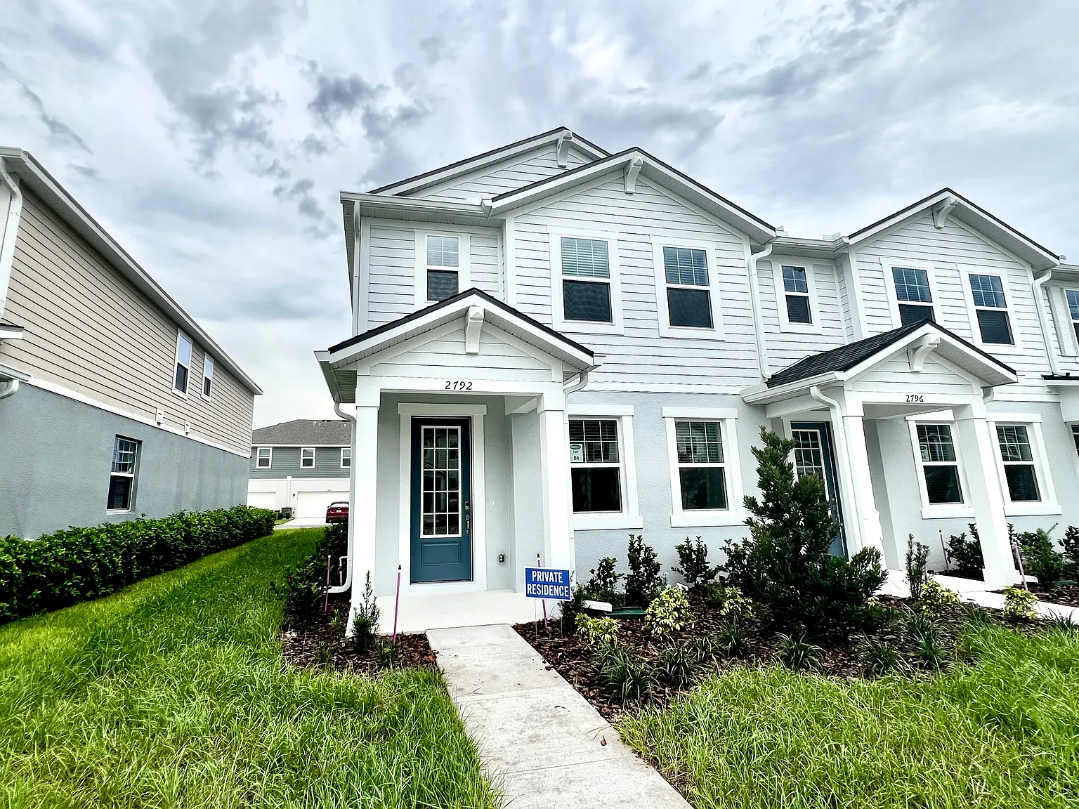 4 bed, 2.5 bath, 1678 sqft, $2,450 — Photo 2